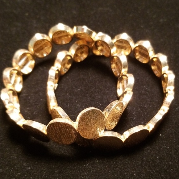 NWT Goldtone Textured Metal Stretch Bracelet Set - Picture 7 of 9